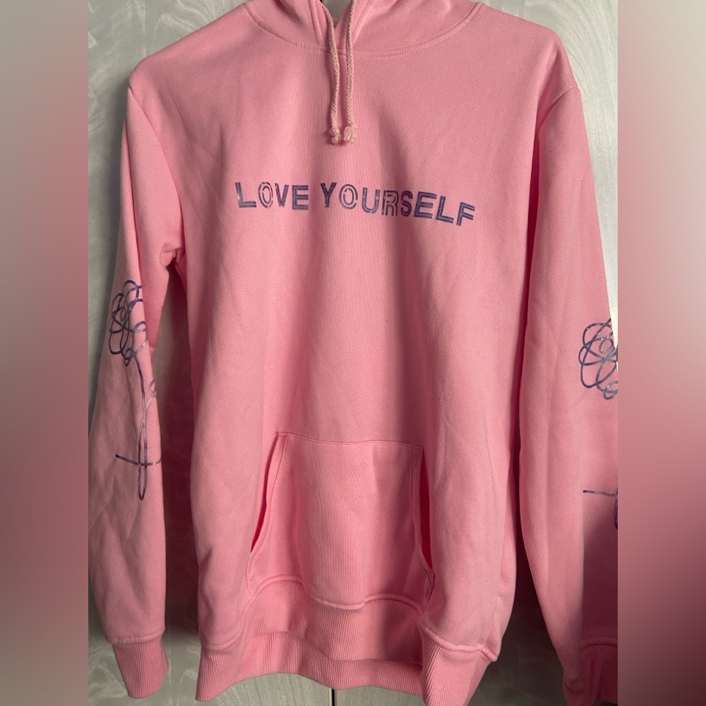 BTS Love Yourself Hoodie (M)
